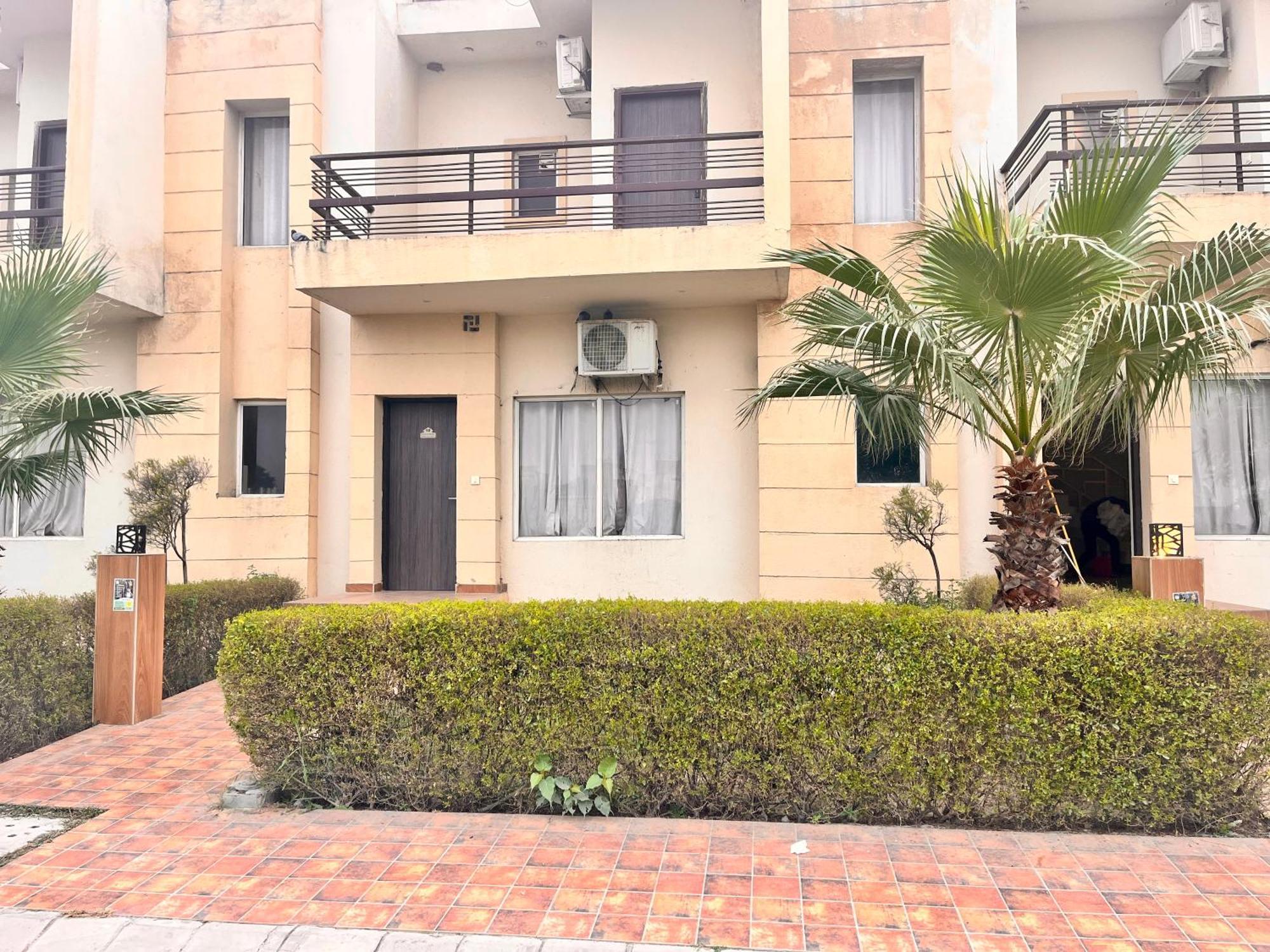 Pearl Grand Boutique Cottage In Omaxe Anandam Vrindavan - #Premium Ac Rooms With Balcony #Big Parking #Lift #Garden #Peaceful Area #Near Prem Mandir #Property Of The Year #Most Awarded Extérieur photo