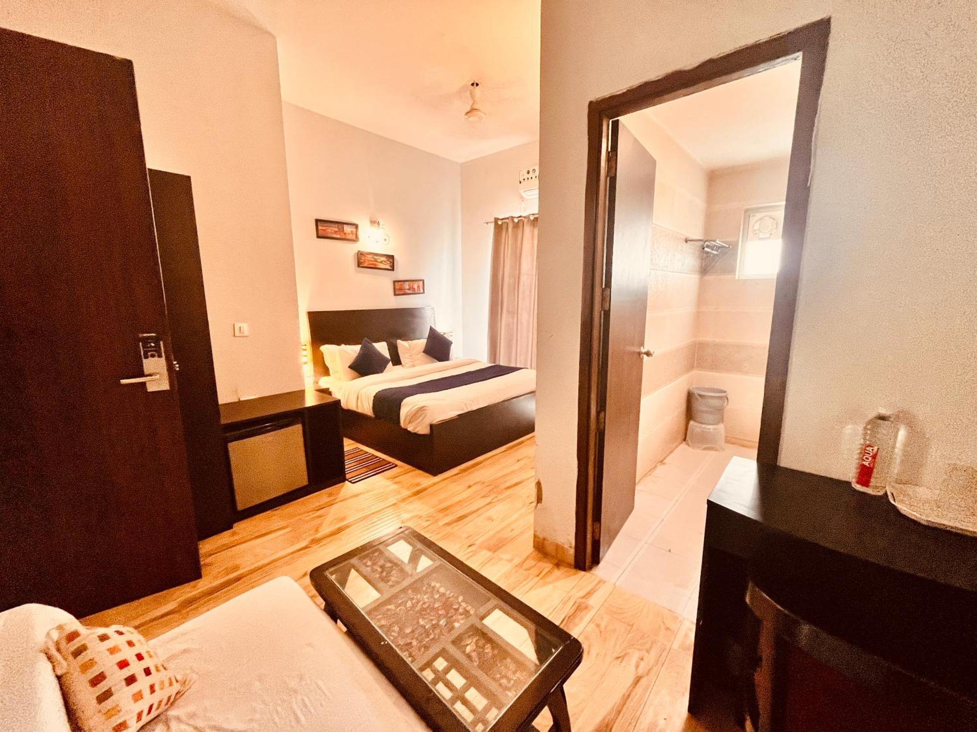 Pearl Grand Boutique Cottage In Omaxe Anandam Vrindavan - #Premium Ac Rooms With Balcony #Big Parking #Lift #Garden #Peaceful Area #Near Prem Mandir #Property Of The Year #Most Awarded Extérieur photo