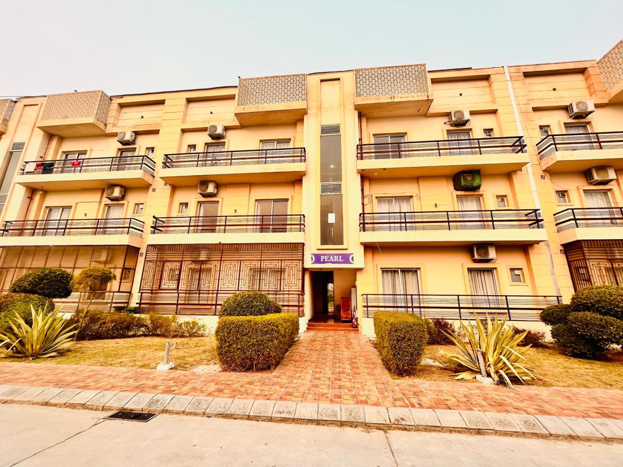 Pearl Grand Boutique Cottage In Omaxe Anandam Vrindavan - #Premium Ac Rooms With Balcony #Big Parking #Lift #Garden #Peaceful Area #Near Prem Mandir #Property Of The Year #Most Awarded Extérieur photo