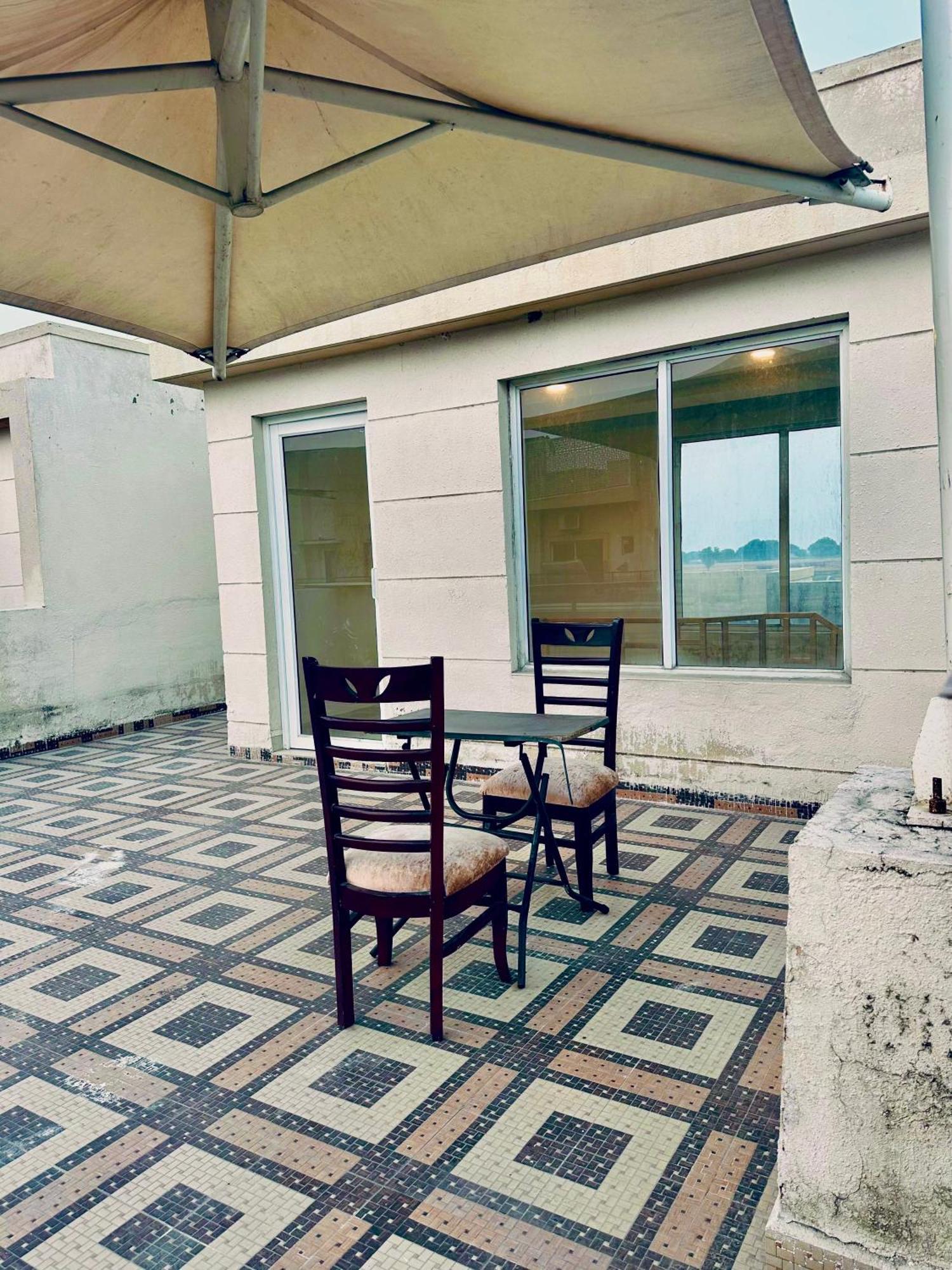 Pearl Grand Boutique Cottage In Omaxe Anandam Vrindavan - #Premium Ac Rooms With Balcony #Big Parking #Lift #Garden #Peaceful Area #Near Prem Mandir #Property Of The Year #Most Awarded Extérieur photo