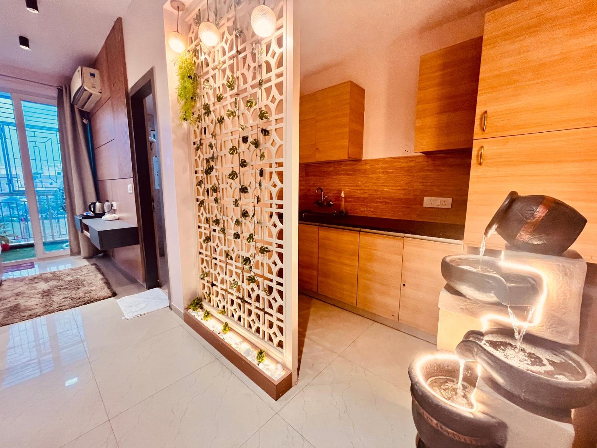 Pearl Grand Boutique Cottage In Omaxe Anandam Vrindavan - #Premium Ac Rooms With Balcony #Big Parking #Lift #Garden #Peaceful Area #Near Prem Mandir #Property Of The Year #Most Awarded Extérieur photo