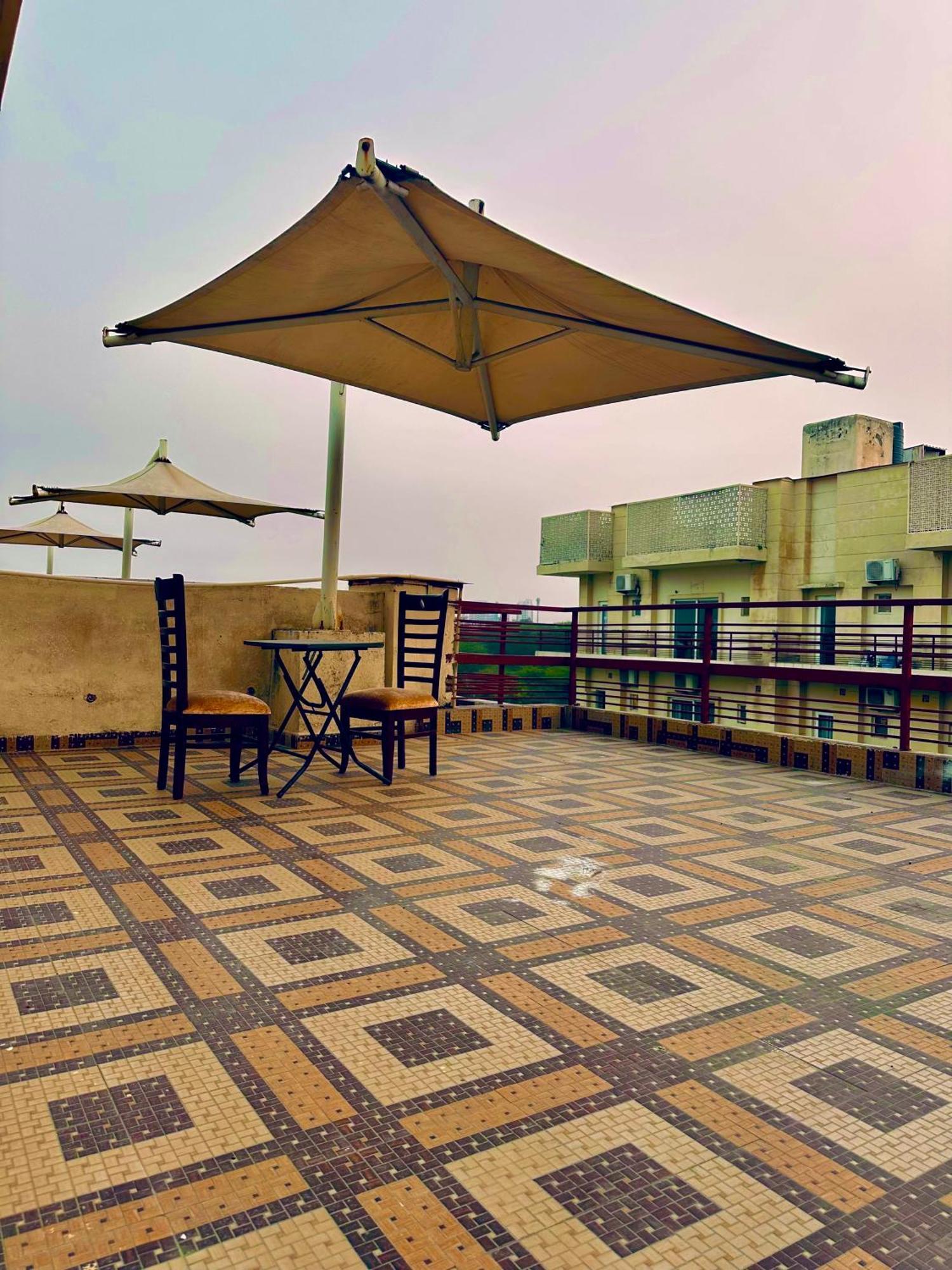 Pearl Grand Boutique Cottage In Omaxe Anandam Vrindavan - #Premium Ac Rooms With Balcony #Big Parking #Lift #Garden #Peaceful Area #Near Prem Mandir #Property Of The Year #Most Awarded Extérieur photo
