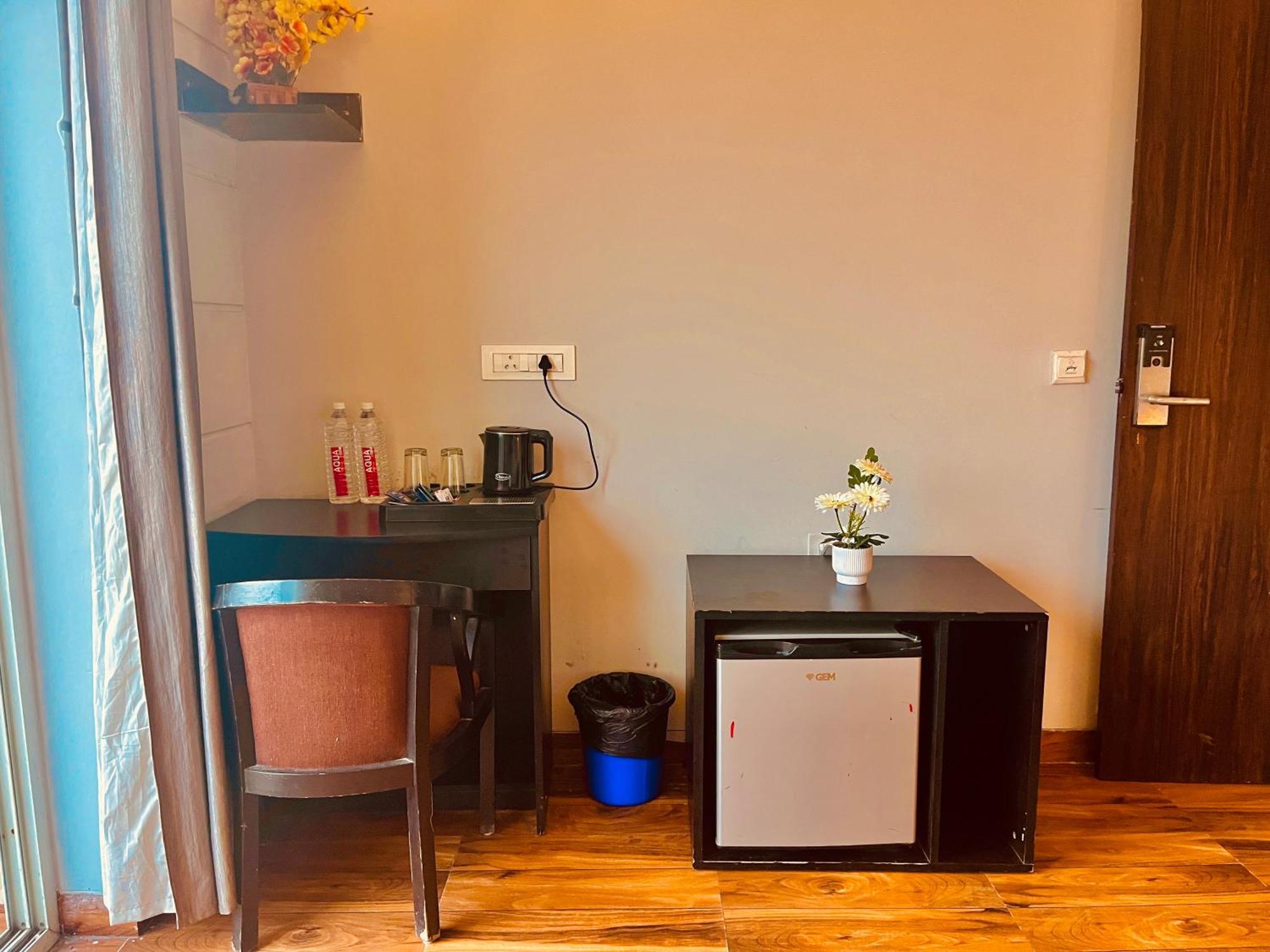 Pearl Grand Boutique Cottage In Omaxe Anandam Vrindavan - #Premium Ac Rooms With Balcony #Big Parking #Lift #Garden #Peaceful Area #Near Prem Mandir #Property Of The Year #Most Awarded Extérieur photo