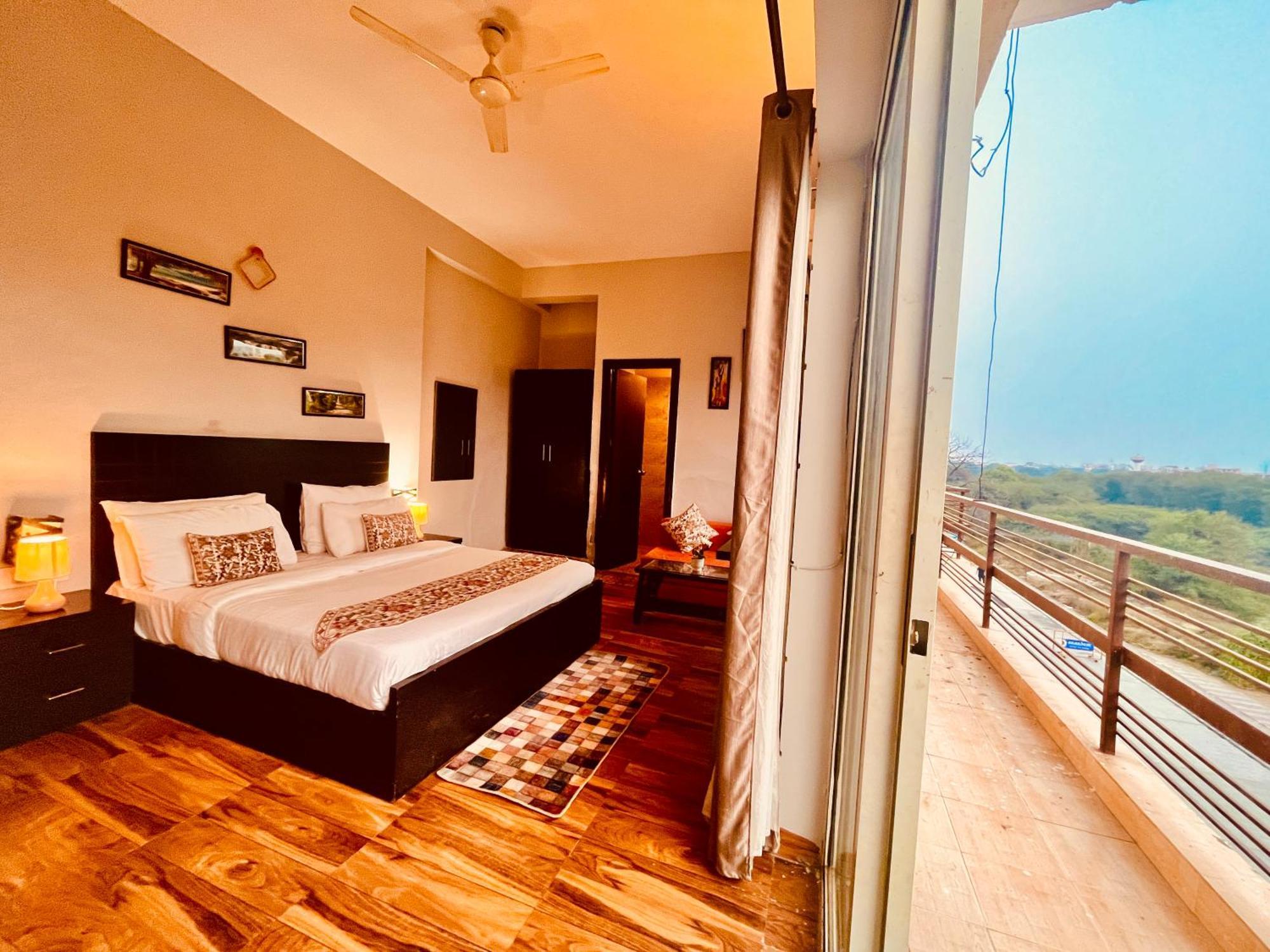Pearl Grand Boutique Cottage In Omaxe Anandam Vrindavan - #Premium Ac Rooms With Balcony #Big Parking #Lift #Garden #Peaceful Area #Near Prem Mandir #Property Of The Year #Most Awarded Extérieur photo
