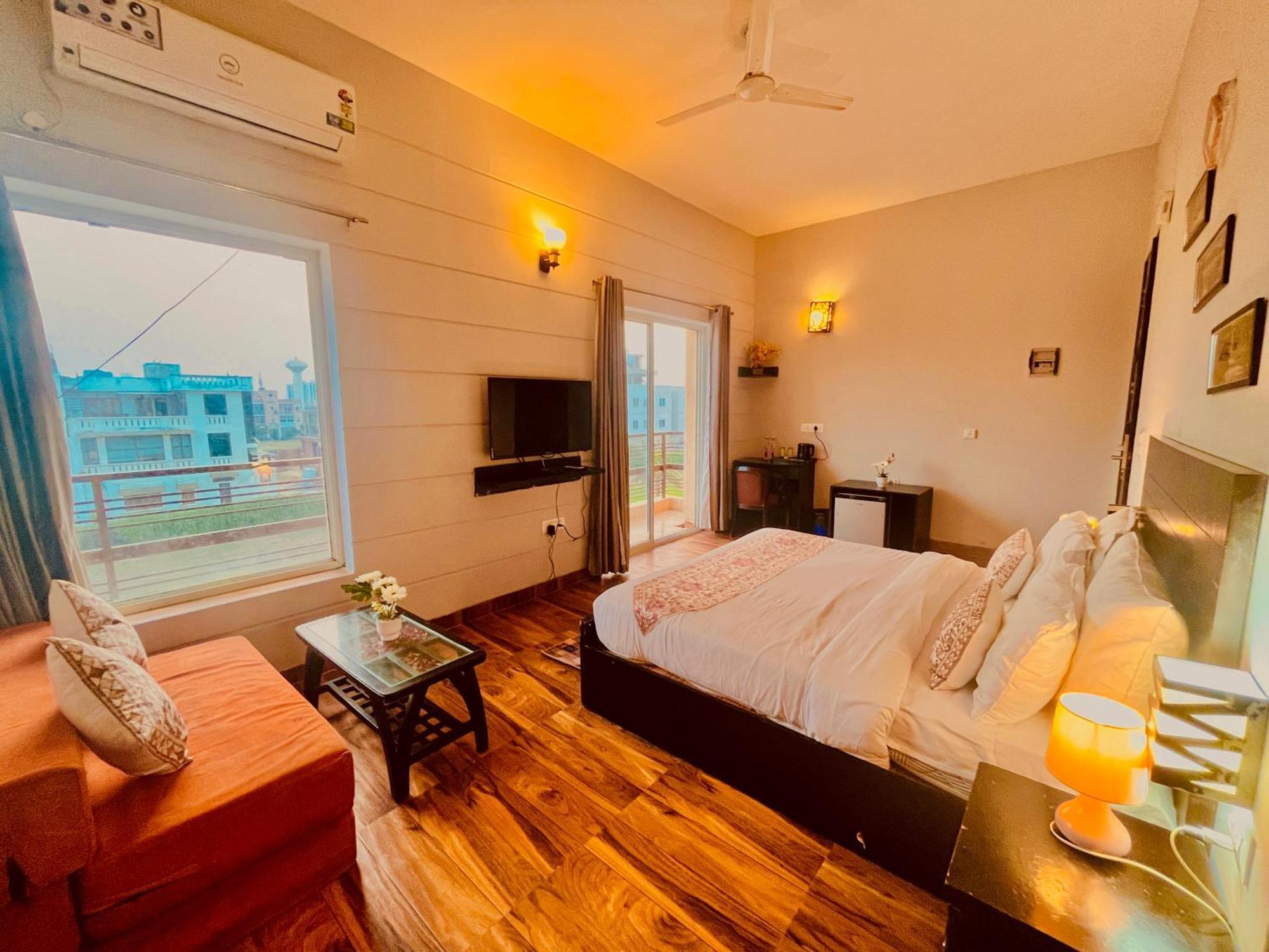 Pearl Grand Boutique Cottage In Omaxe Anandam Vrindavan - #Premium Ac Rooms With Balcony #Big Parking #Lift #Garden #Peaceful Area #Near Prem Mandir #Property Of The Year #Most Awarded Extérieur photo